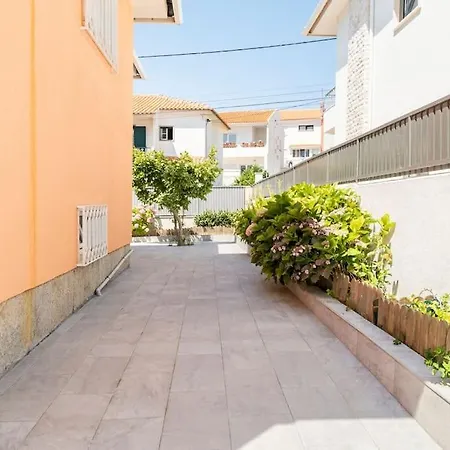 Garden Villa *