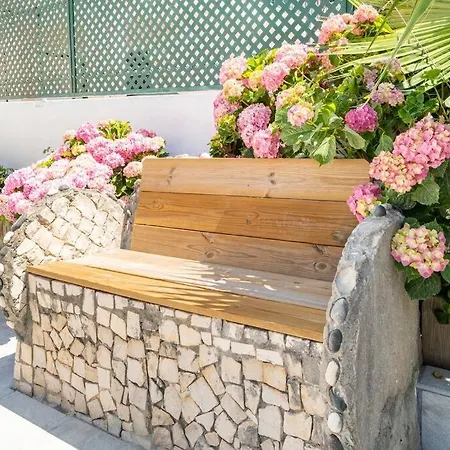 Garden Villa *