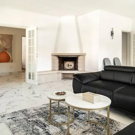 Garden Villa Cascais